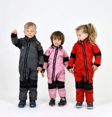 KOMBINÉZA  ČERVENÁ s BERÁNKEM (7)